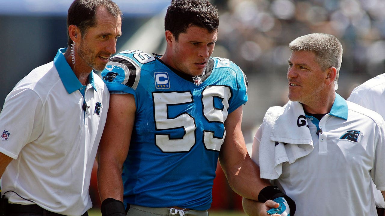 Panthers' Kuechly practices after missing 3 games with concussion